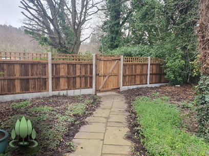 Installation of a new Close Board Fence and Gate